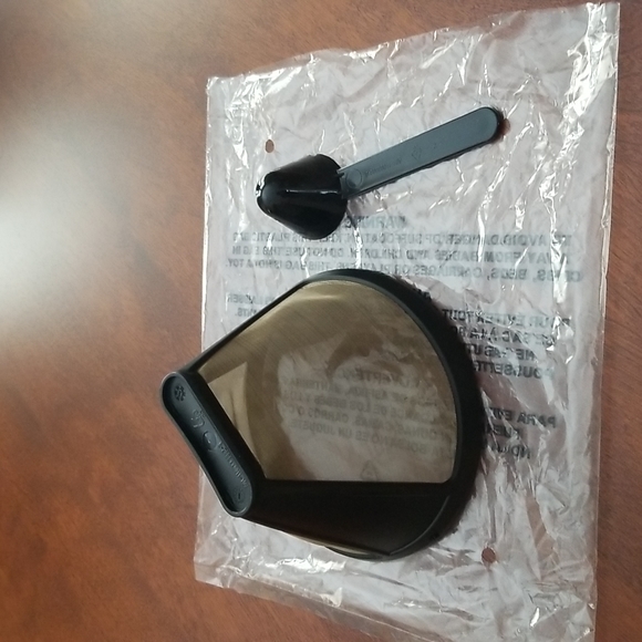 3/$12 NWOT Cuisinart Gold Tone Filter - Picture 2 of 9